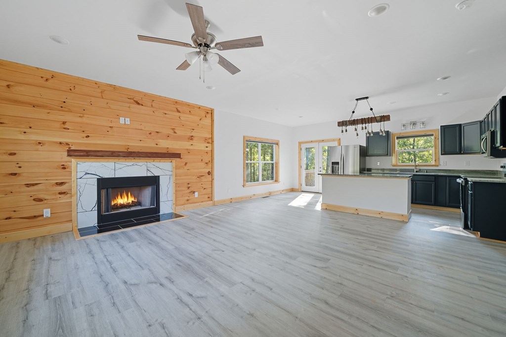 418969 Talking Rock Residential