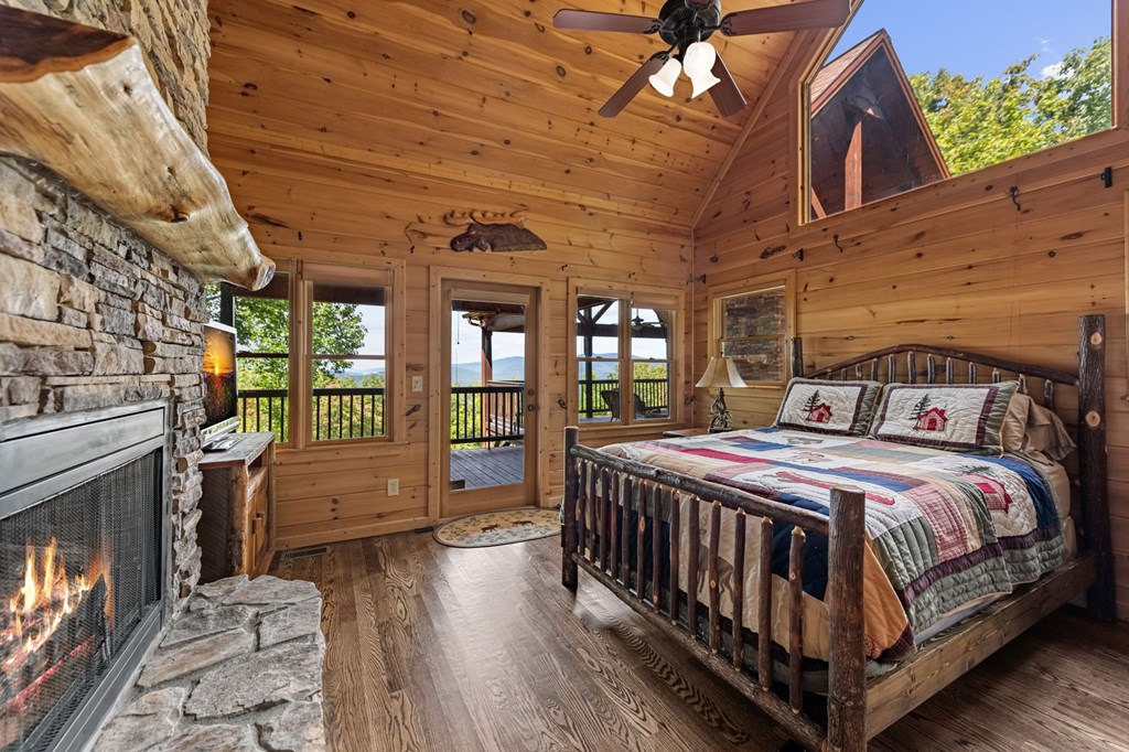 418979 Mineral Bluff Residential