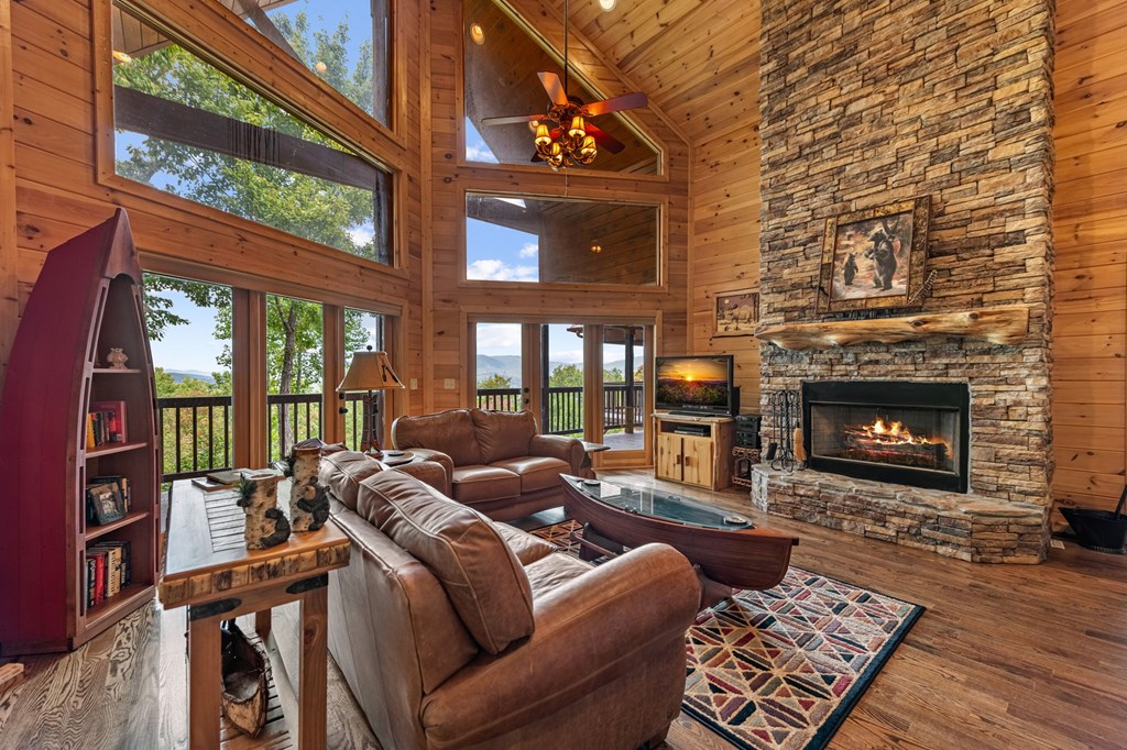 418979 Mineral Bluff Residential