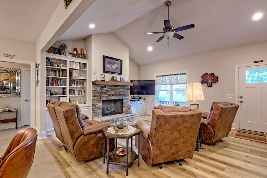 419004 Blairsville Residential