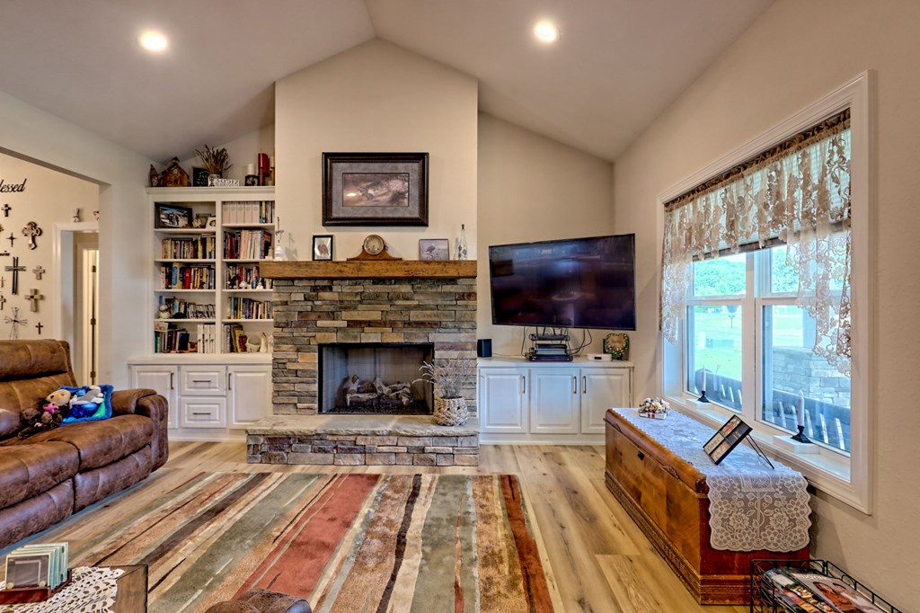 419004 Blairsville Residential