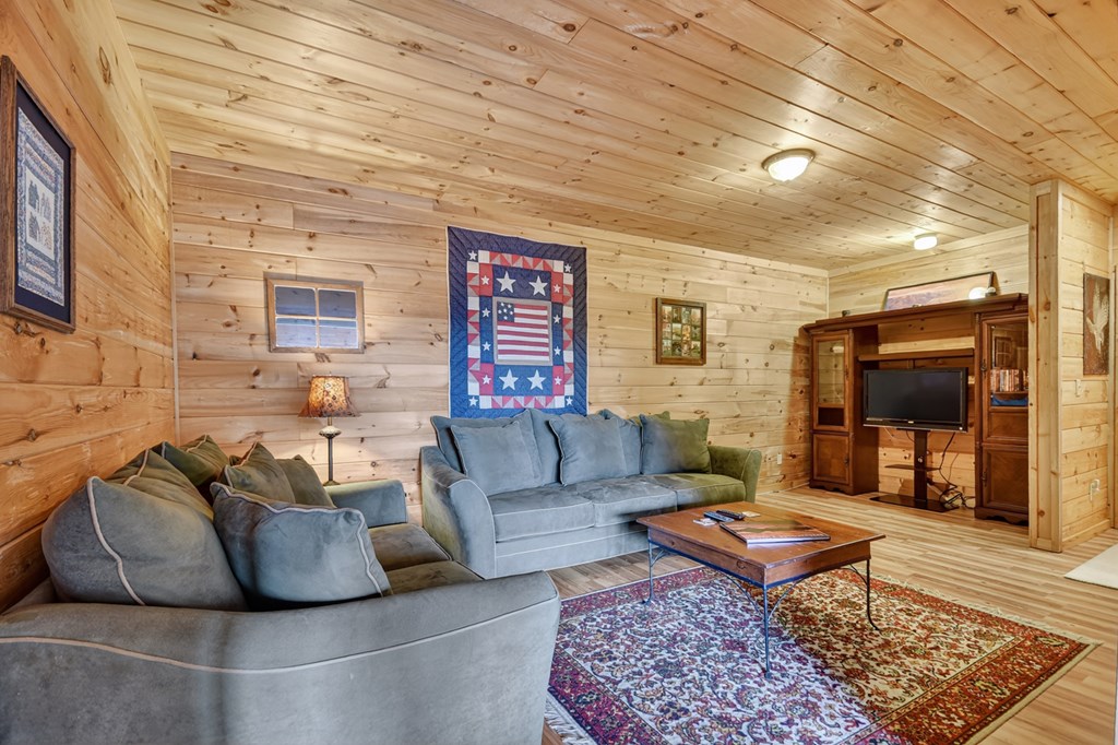 419011 Blue Ridge Residential