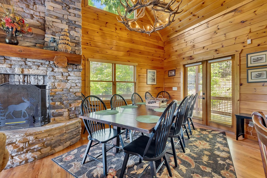419017 Mineral Bluff Residential