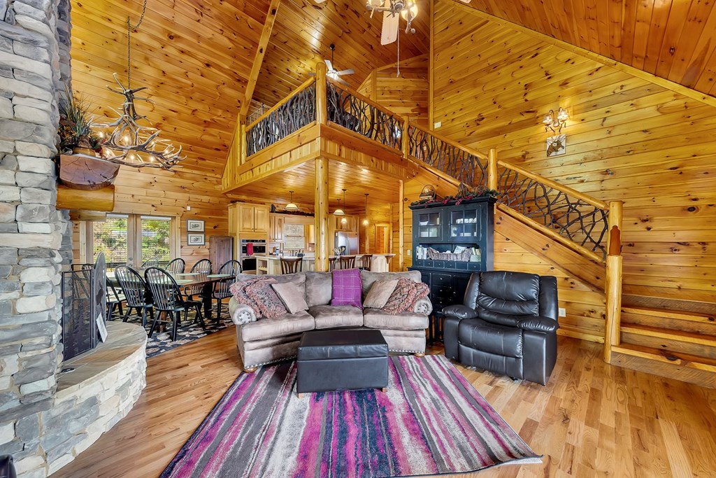 419017 Mineral Bluff Residential