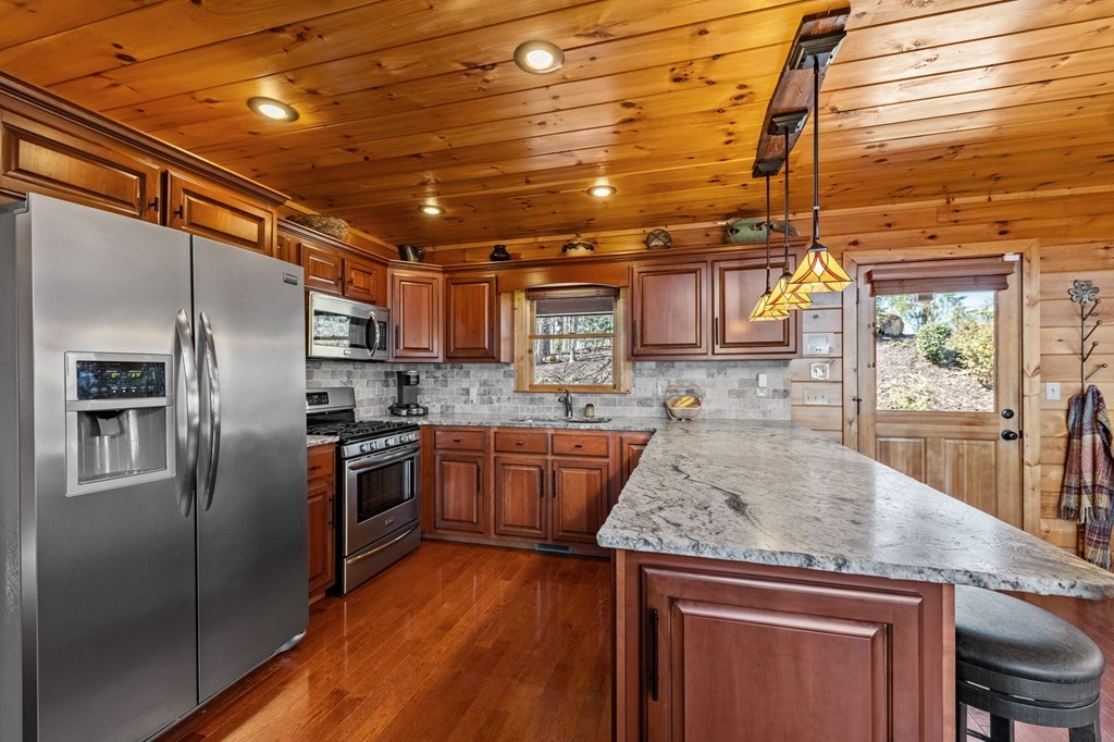 419042 Blue Ridge Residential