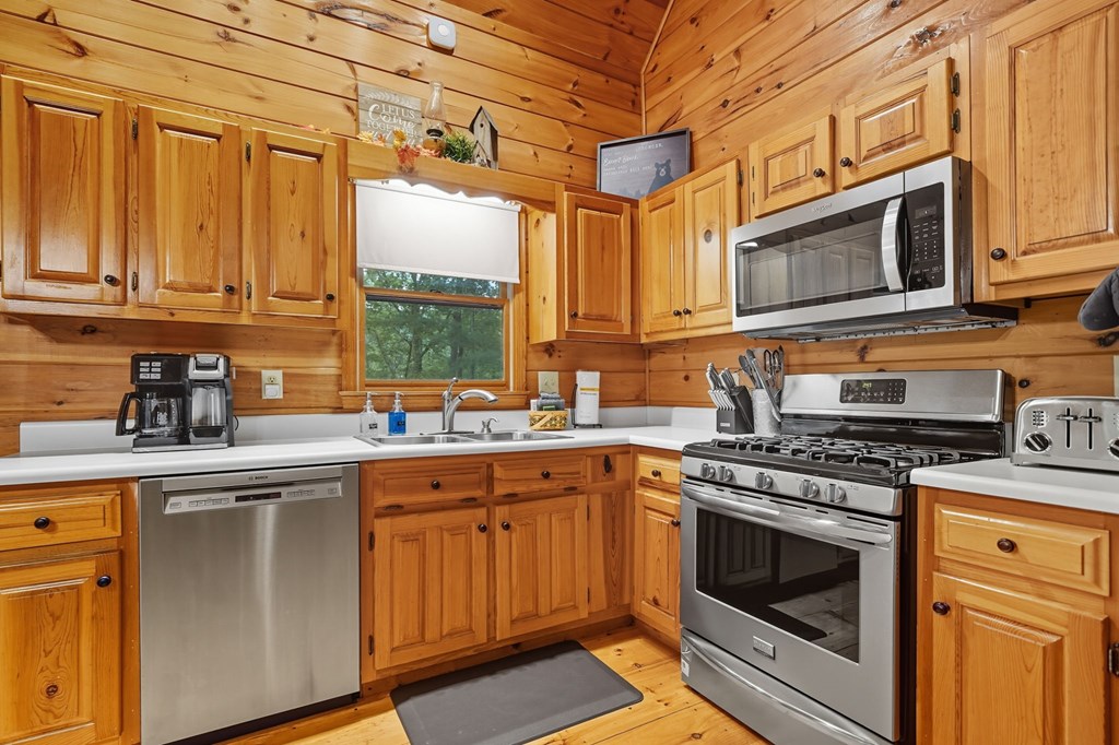 419048 Ellijay Residential