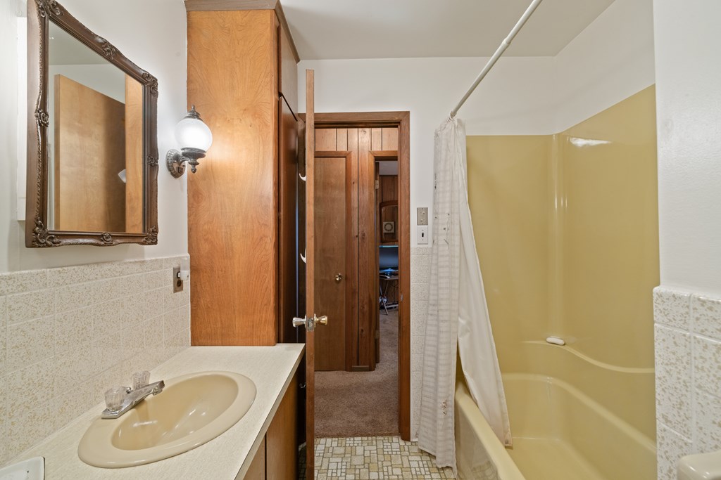 419049 Blue Ridge Residential