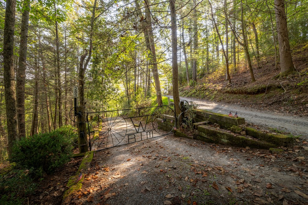 419049 Blue Ridge Residential