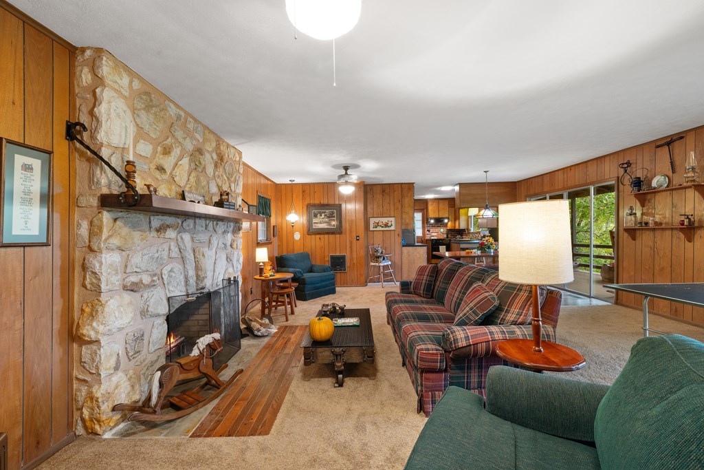 419049 Blue Ridge Residential