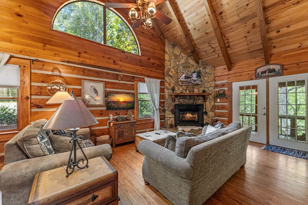 419055 Mineral Bluff Residential
