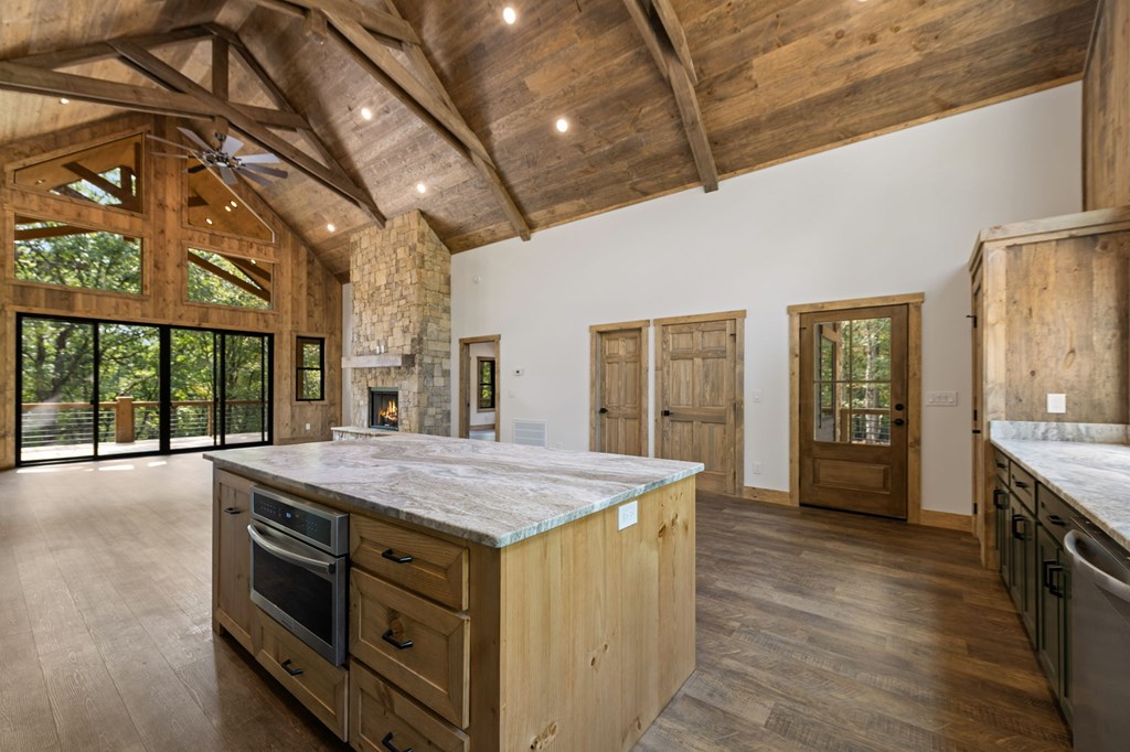 419069 Mineral Bluff Residential