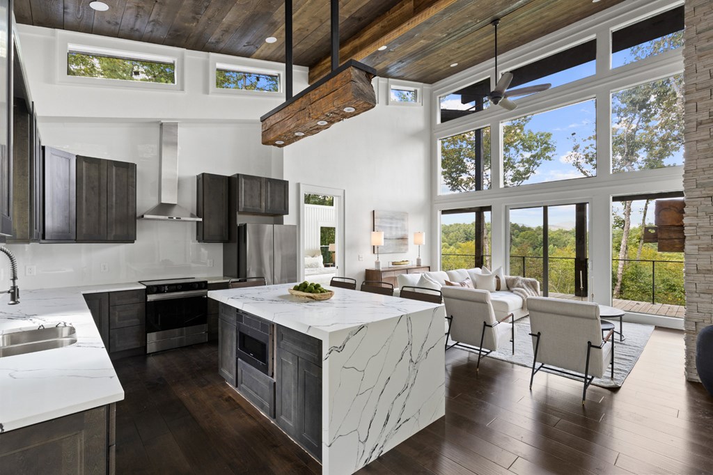 419075 Mineral Bluff Residential