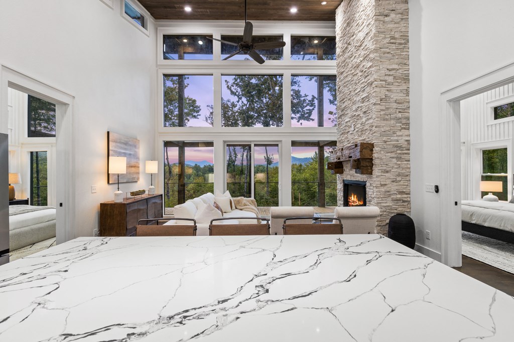 419075 Mineral Bluff Residential