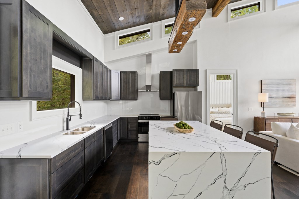 419075 Mineral Bluff Residential