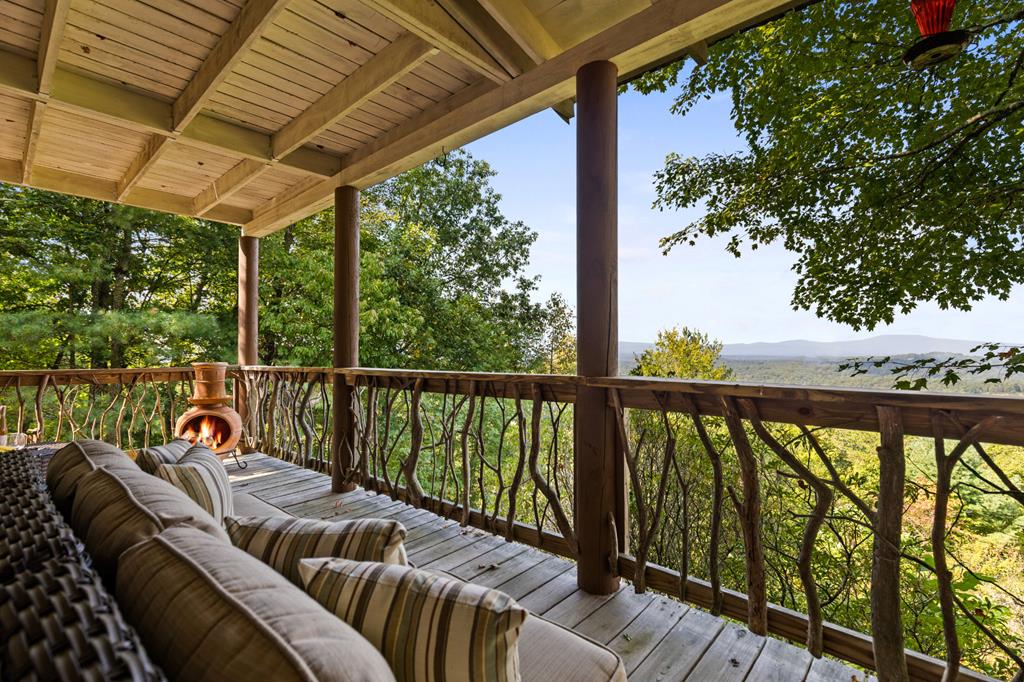 419081 Mineral Bluff Residential