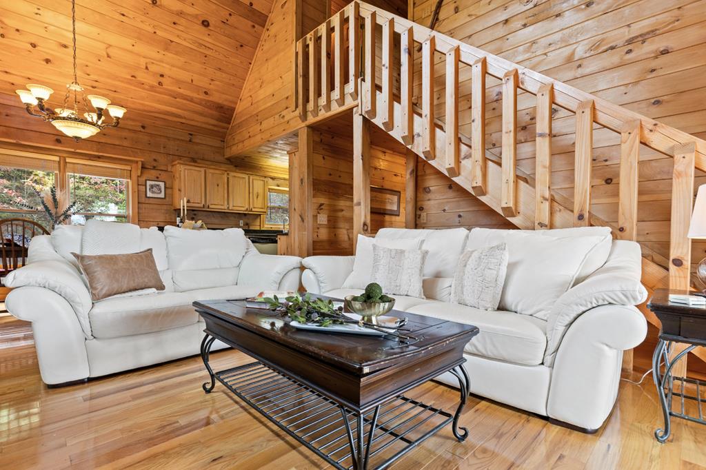 419081 Mineral Bluff Residential