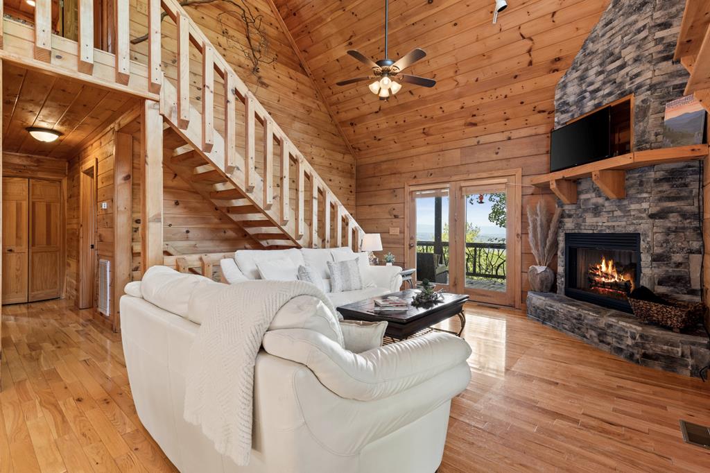 419081 Mineral Bluff Residential