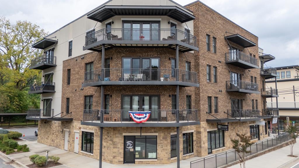 419094  Condominium