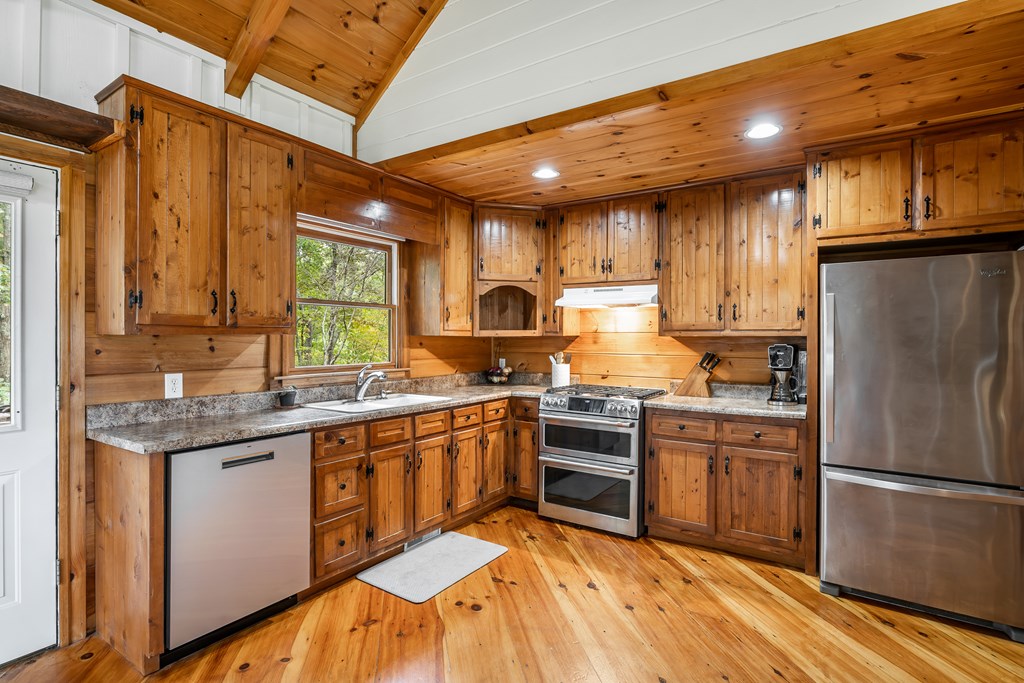 419114 Mineral Bluff Residential