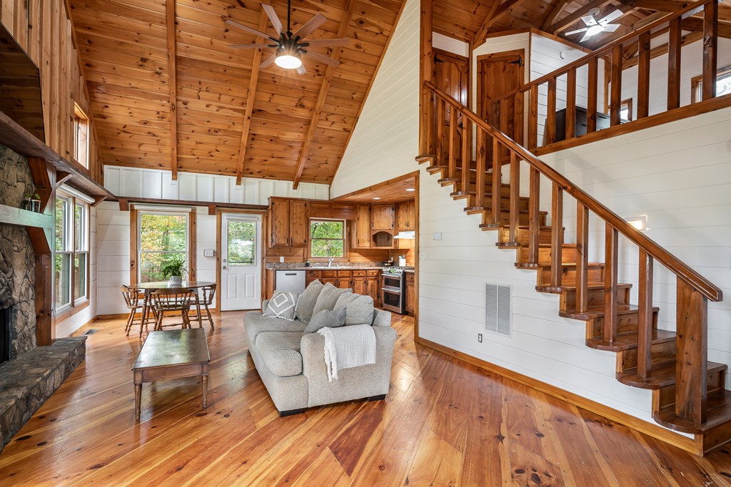 419114 Mineral Bluff Residential