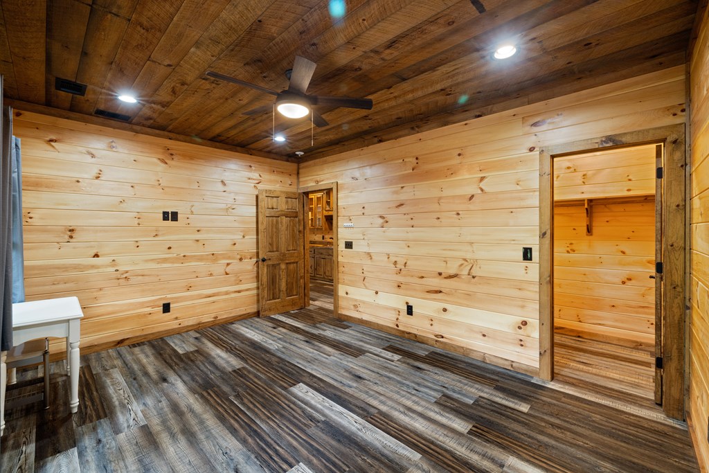 419117 Mineral Bluff Residential