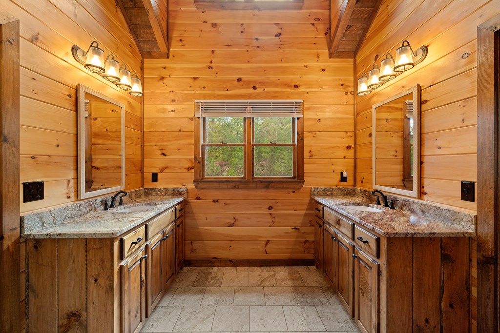 419117 Mineral Bluff Residential