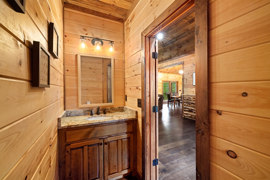 419117 Mineral Bluff Residential