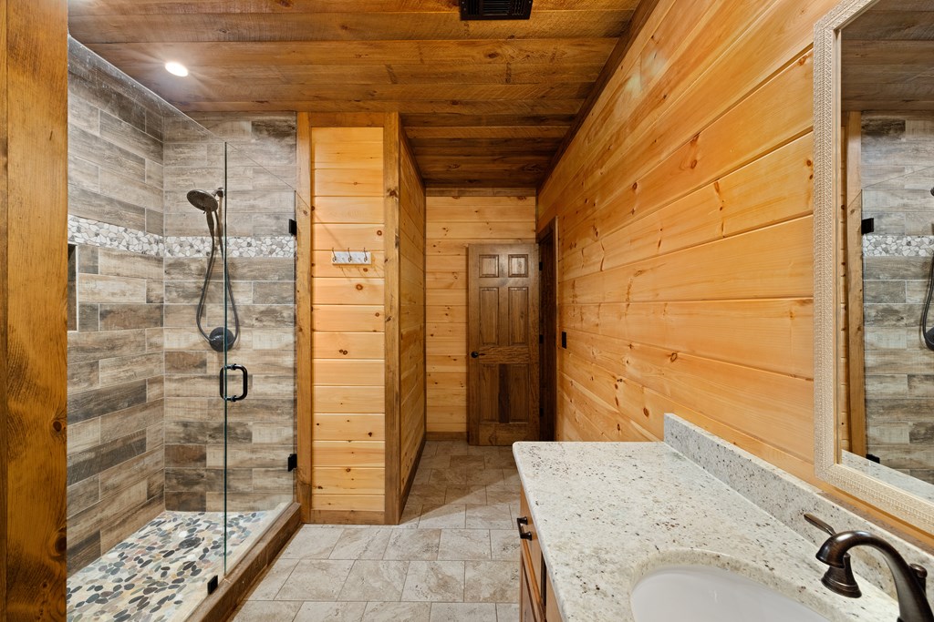 419117 Mineral Bluff Residential