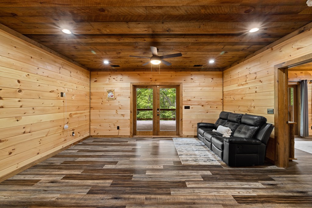 419117 Mineral Bluff Residential
