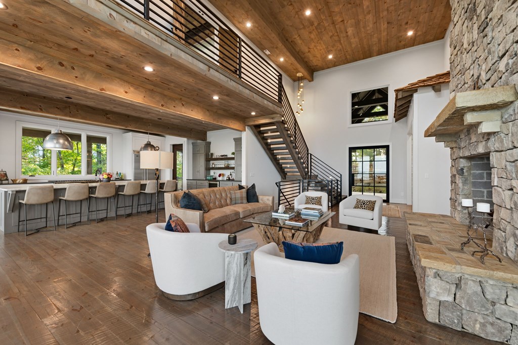 419121 Mineral Bluff Residential
