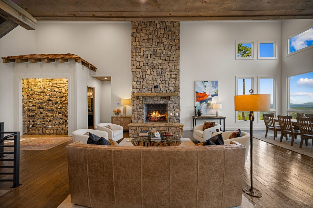 419121 Mineral Bluff Residential