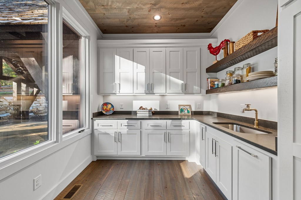 419121 Mineral Bluff Residential