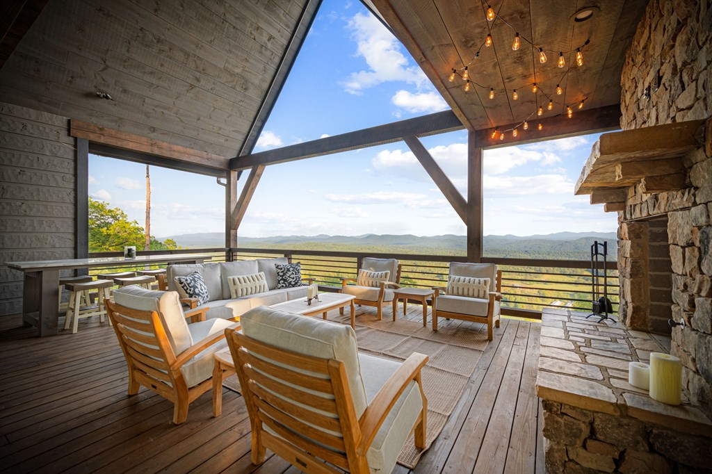 419121 Mineral Bluff Residential
