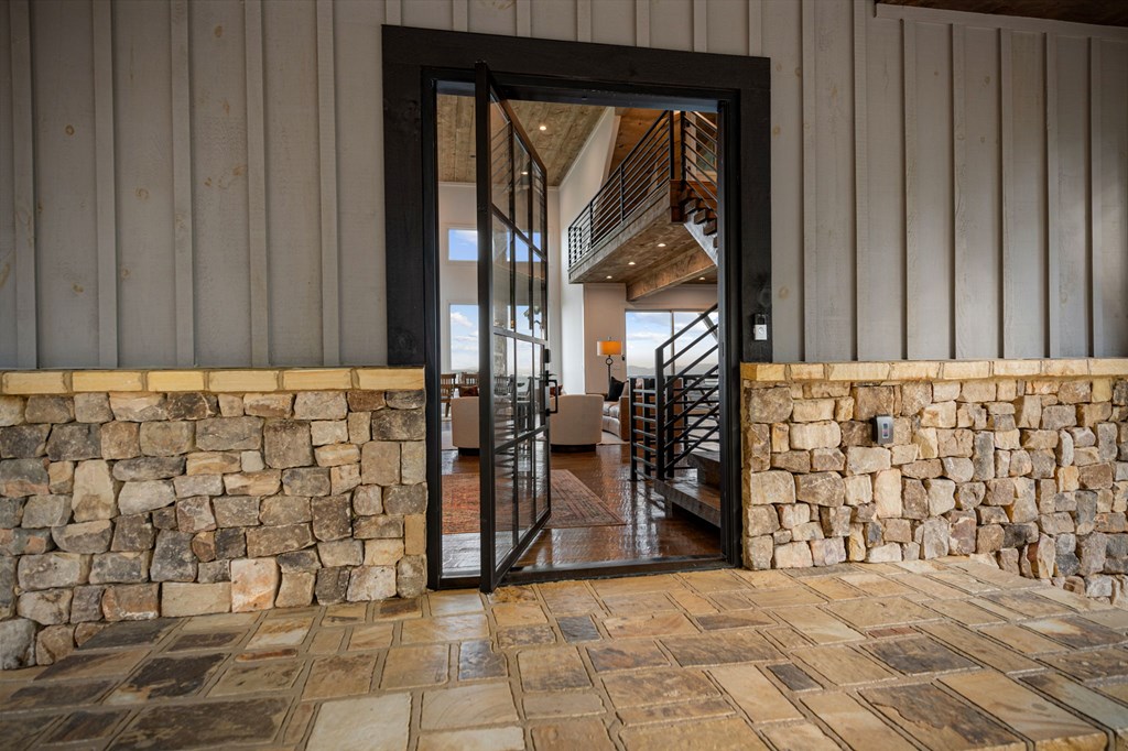 419121 Mineral Bluff Residential