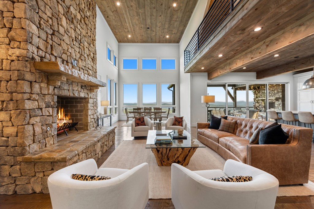 419121 Mineral Bluff Residential
