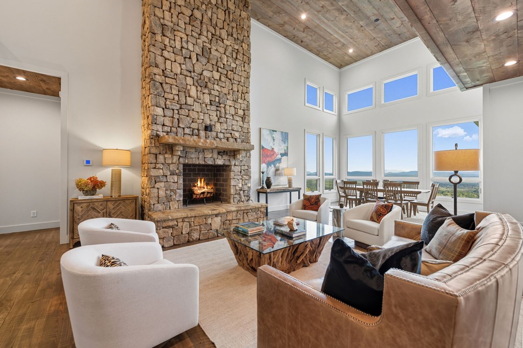 419121 Mineral Bluff Residential