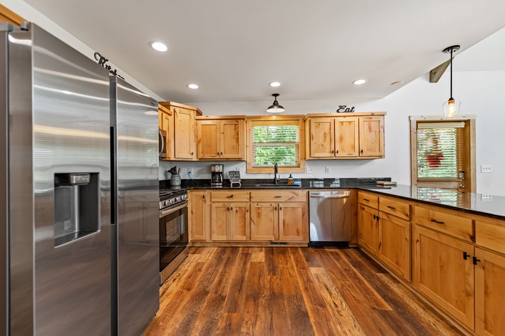 419127 Mineral Bluff Residential