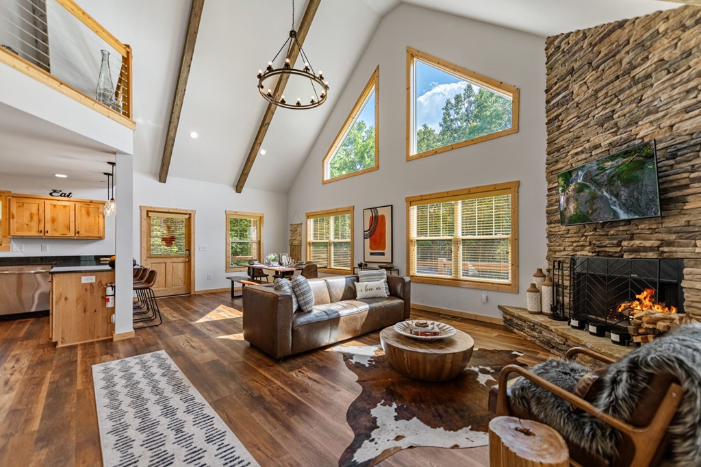 419127 Mineral Bluff Residential