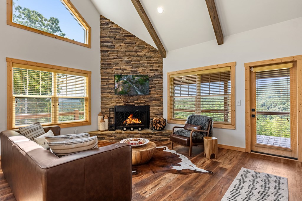 419127 Mineral Bluff Residential