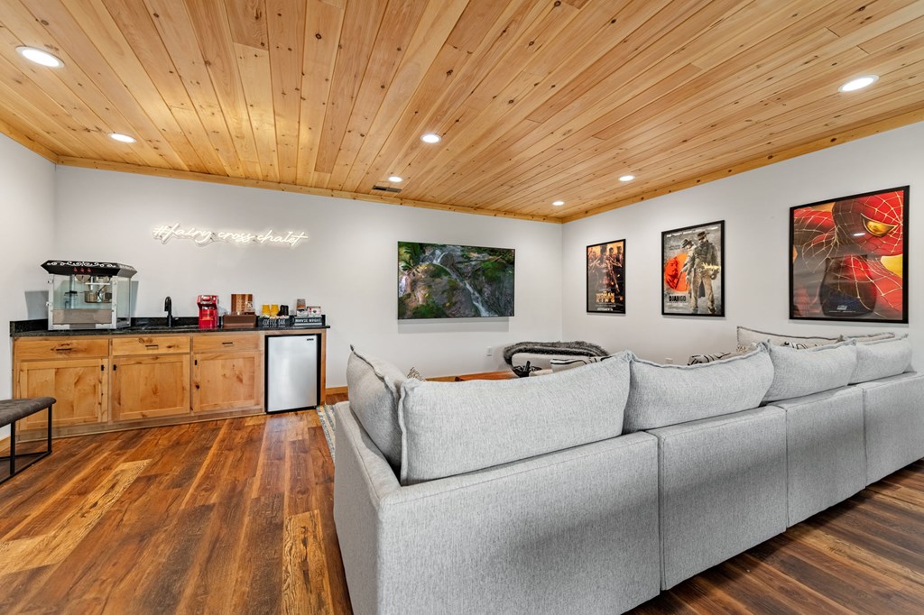 419127 Mineral Bluff Residential