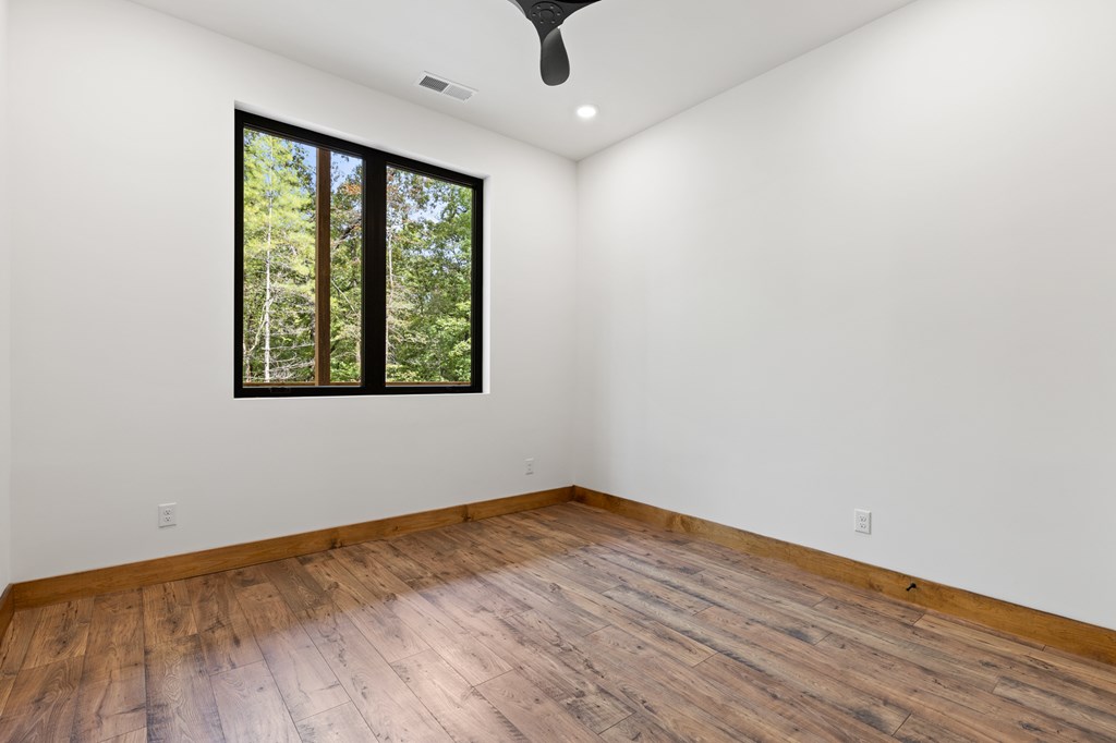 419136 Mineral Bluff Residential