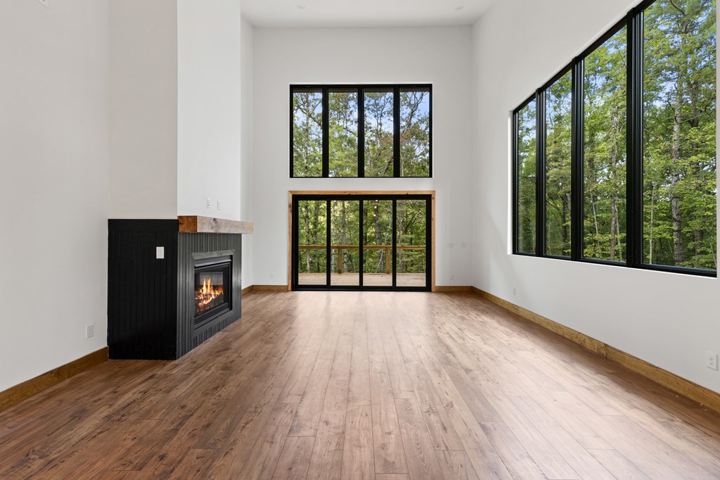 419136 Mineral Bluff Residential