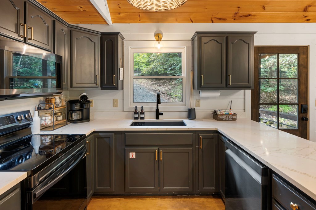 419137 Blue Ridge Residential