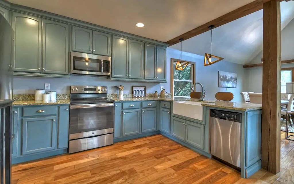 419161 Blue Ridge Residential