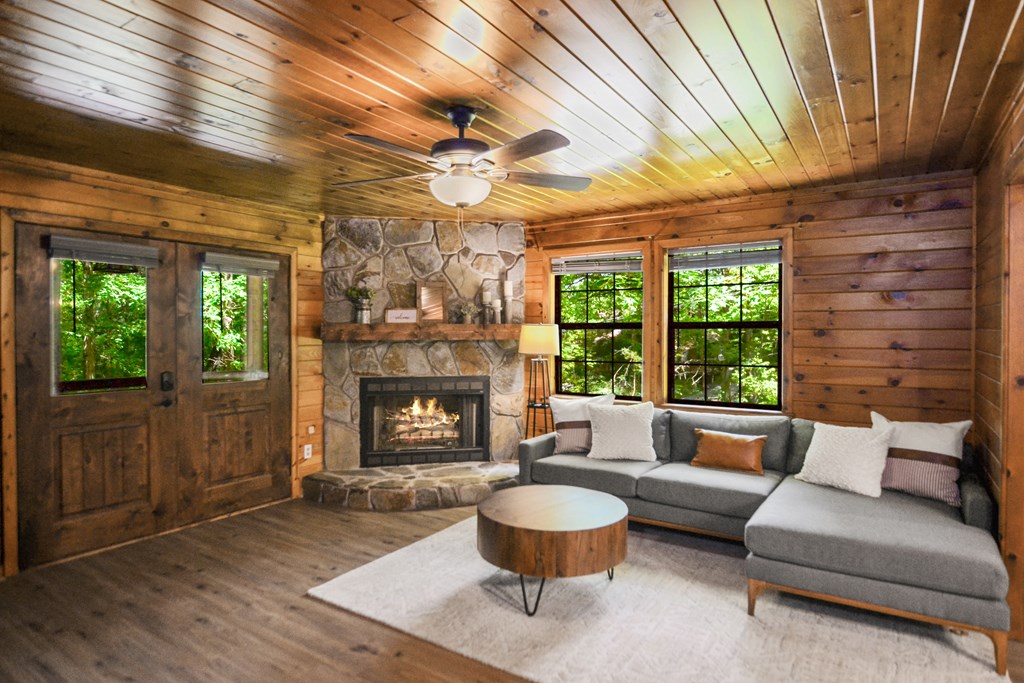 419169 Blue Ridge Residential