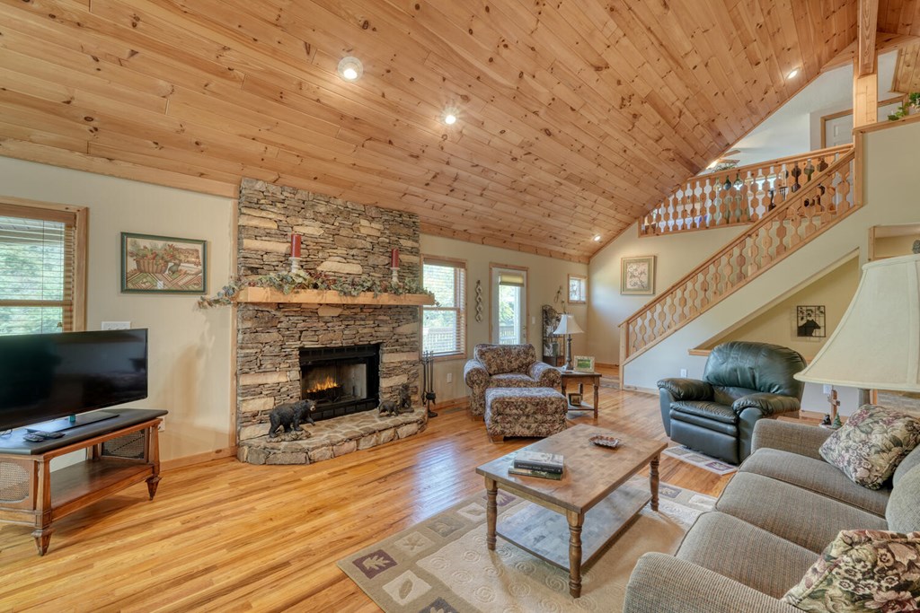 419170 Hayesville Residential