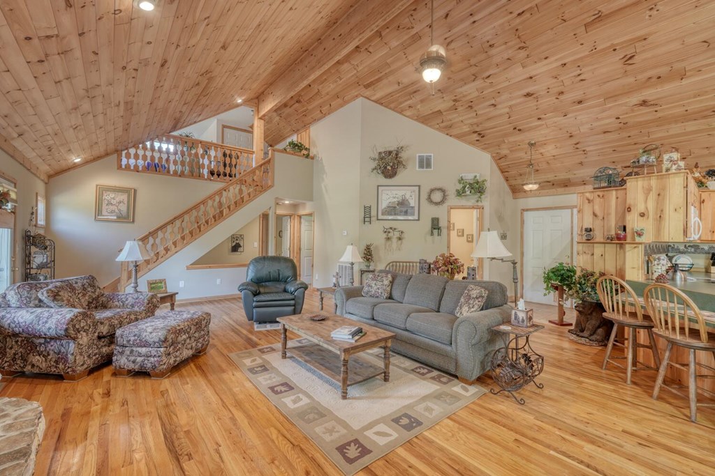 419170 Hayesville Residential