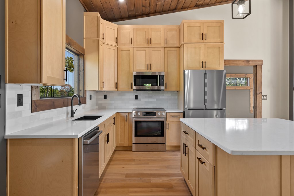419171 Mineral Bluff Residential