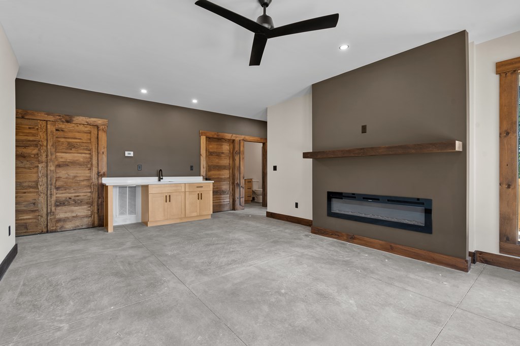 419171 Mineral Bluff Residential