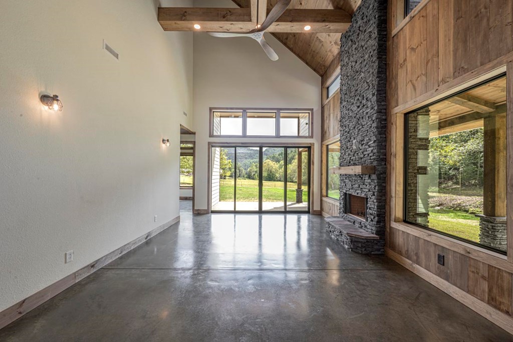 419173 Mineral Bluff Residential